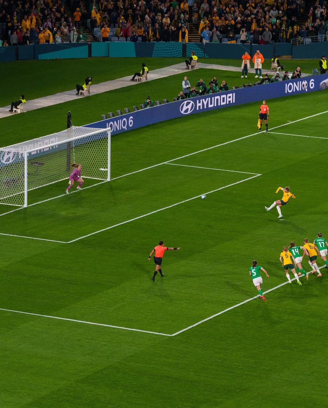 赛况 · OPPO彩票 App 界面示意